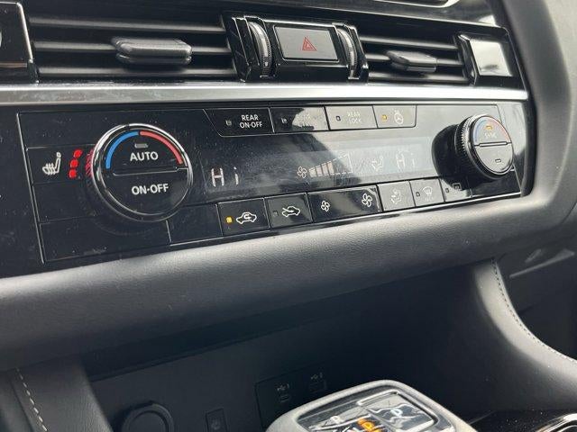 2023 Nissan Pathfinder SL 4WD