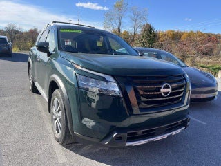 2024 Nissan Pathfinder SL 4WD