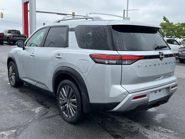 2023 Nissan Pathfinder SL 4WD