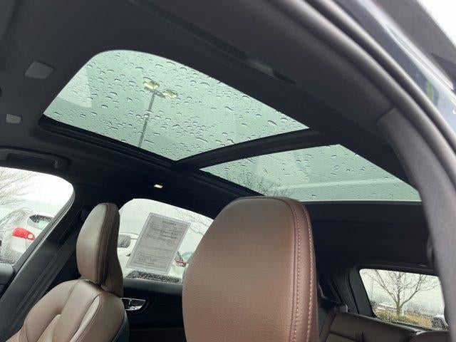 2023 Volvo XC60 Recharge Plug-In Hybrid T8 eAWD PHEV Plus Dark Theme