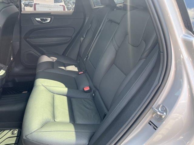 2025 Volvo XC60 B5 AWD Plus
