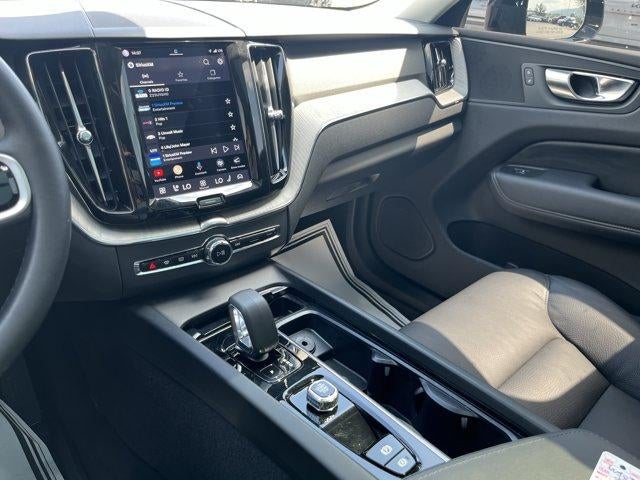 2025 Volvo XC60 B5 AWD Plus