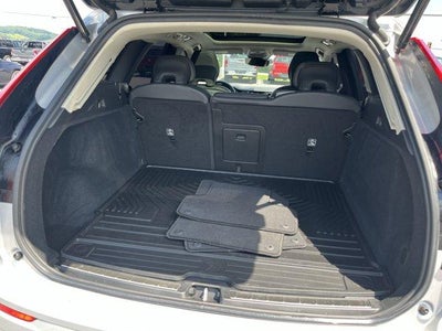 2025 Volvo XC60 B5 AWD Plus