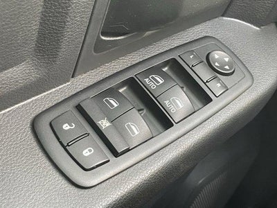 2012 RAM 1500 4WD Crew Cab 5.7 Ft Box Express