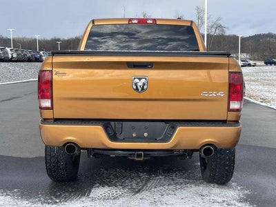 2012 RAM 1500 4WD Crew Cab 5.7 Ft Box Express