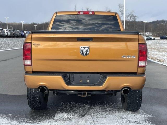 2012 RAM 1500 4WD Crew Cab 5.7 Ft Box Express