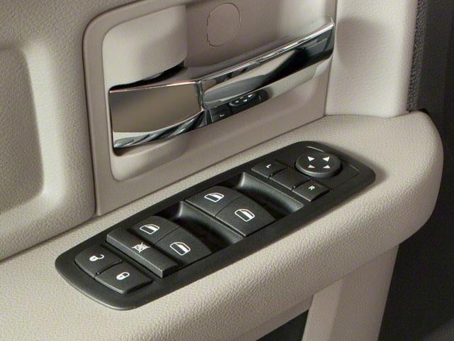 2012 RAM 1500 4WD Crew Cab 5.7 Ft Box Express