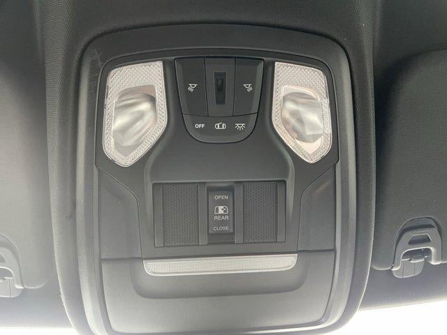 2021 RAM 1500 Big Horn 4x4 Crew Cab 5'7" Box