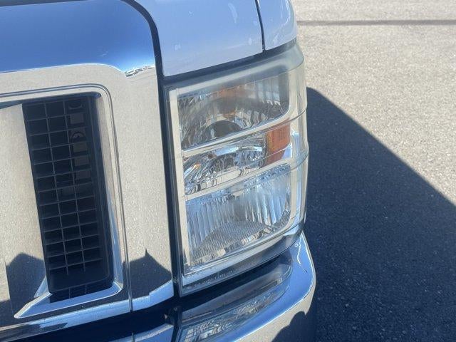 2011 Ford Econoline Wagon E-350 Super Duty XLT