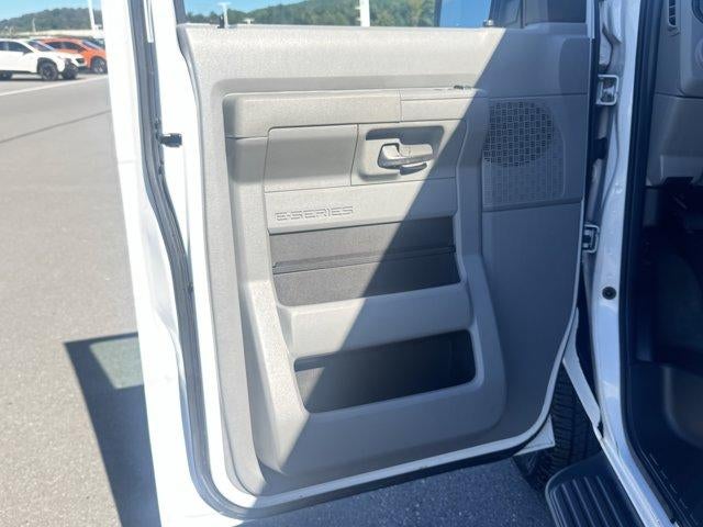 2011 Ford Econoline Wagon E-350 Super Duty XLT