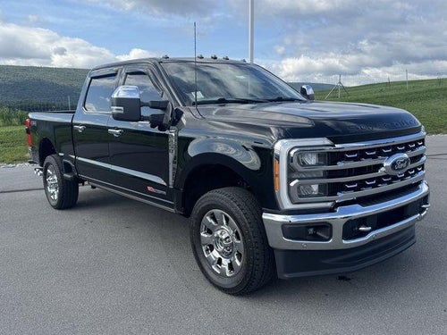 2023 Ford Super Duty F-250 SRW LARIAT 4WD Crew Cab 6.75' Box
