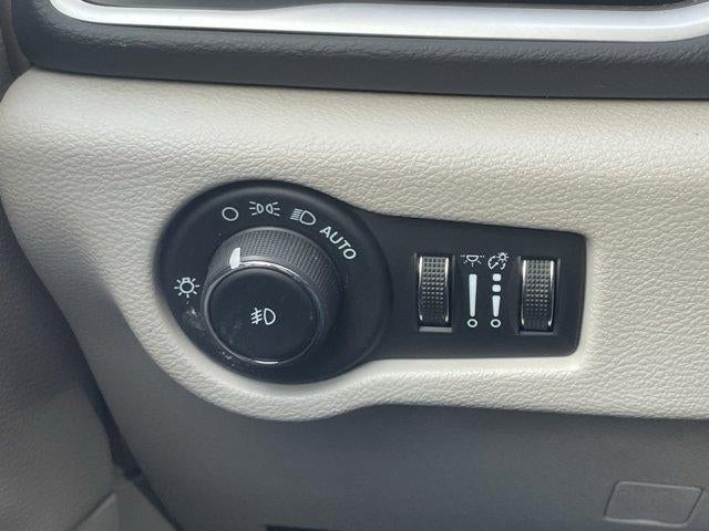 2024 Chrysler Pacifica Touring L FWD