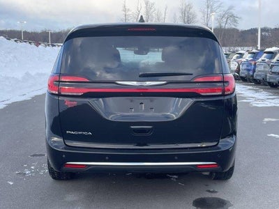 2024 Chrysler Pacifica Touring L FWD