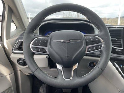 2024 Chrysler Pacifica Touring L FWD