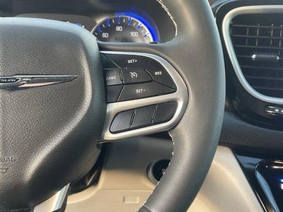 2022 Chrysler Voyager LX FWD