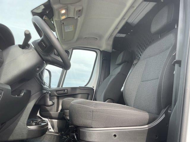 2025 RAM ProMaster Cargo Van Tradesman 2500 Low Roof 136" WB w/Pass Seat