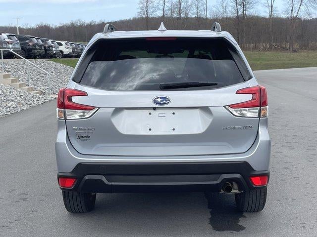 2023 Subaru Forester Premium CVT