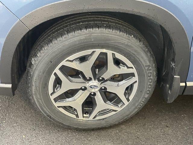 2022 Subaru Forester Premium CVT