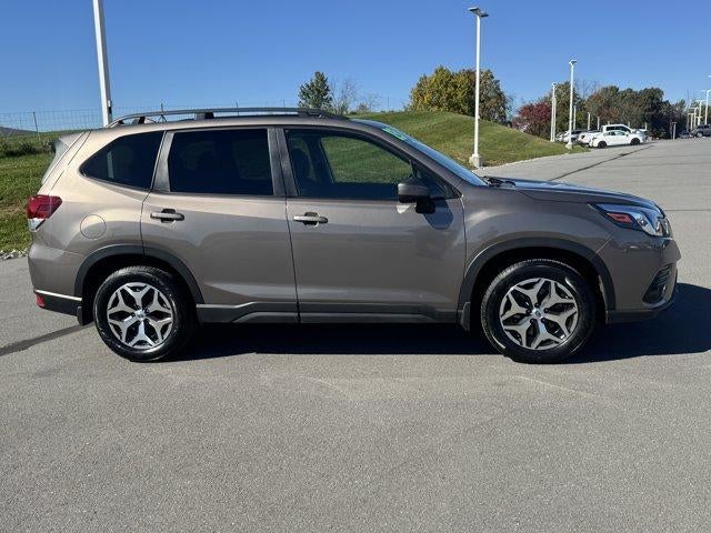 2023 Subaru Forester Premium CVT