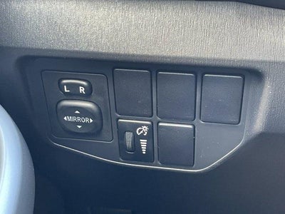 2014 Toyota Prius 5dr HB Two (SE)