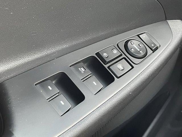 2016 Hyundai TUCSON FWD 4dr Sport