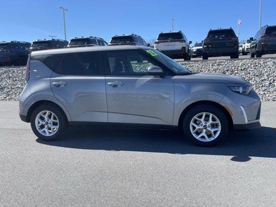 2023 Kia Soul LX IVT