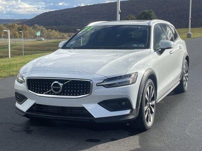 2022 Volvo V60 Cross Country T5 AWD