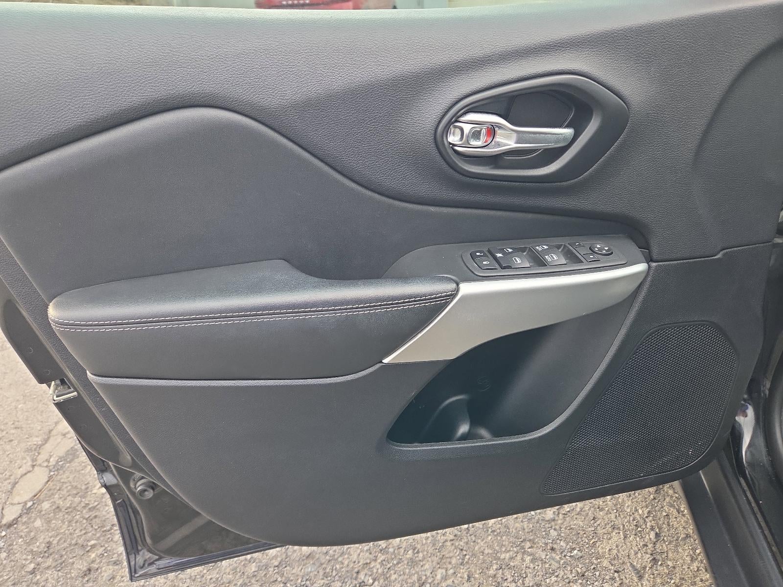 2022 Jeep Cherokee X 4x4