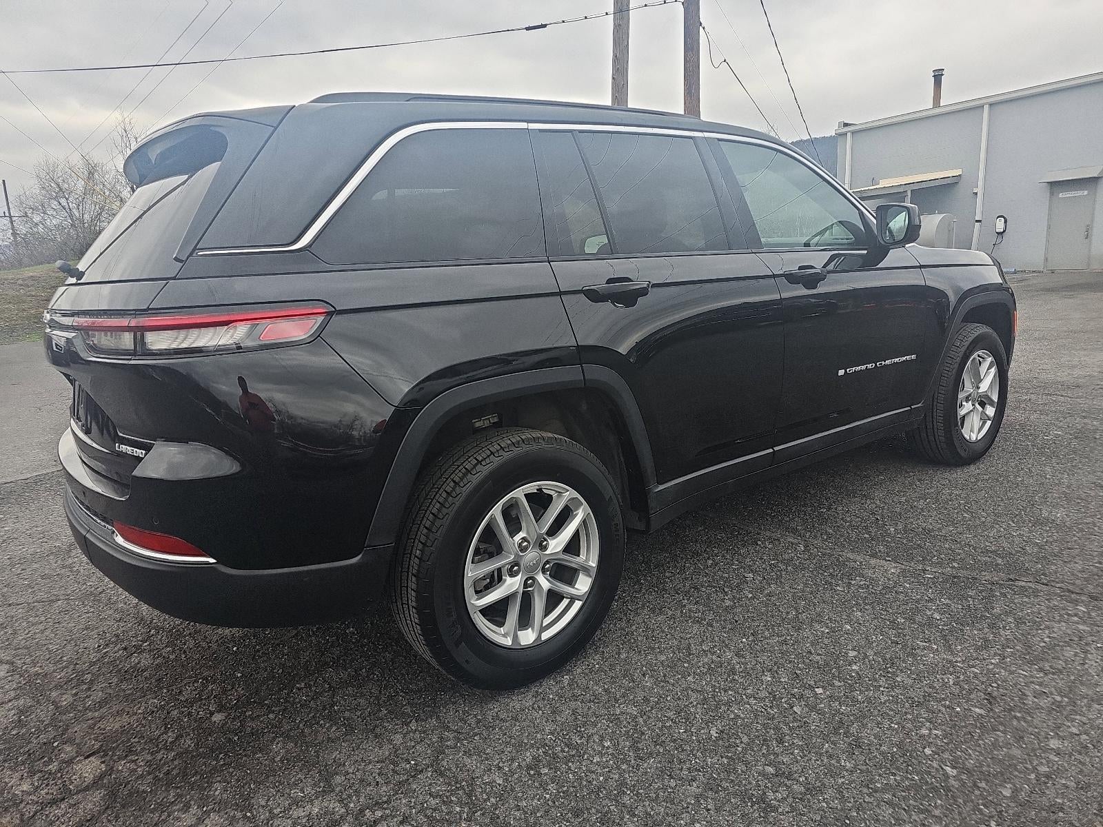 2025 Jeep Grand Cherokee Laredo X 4x4