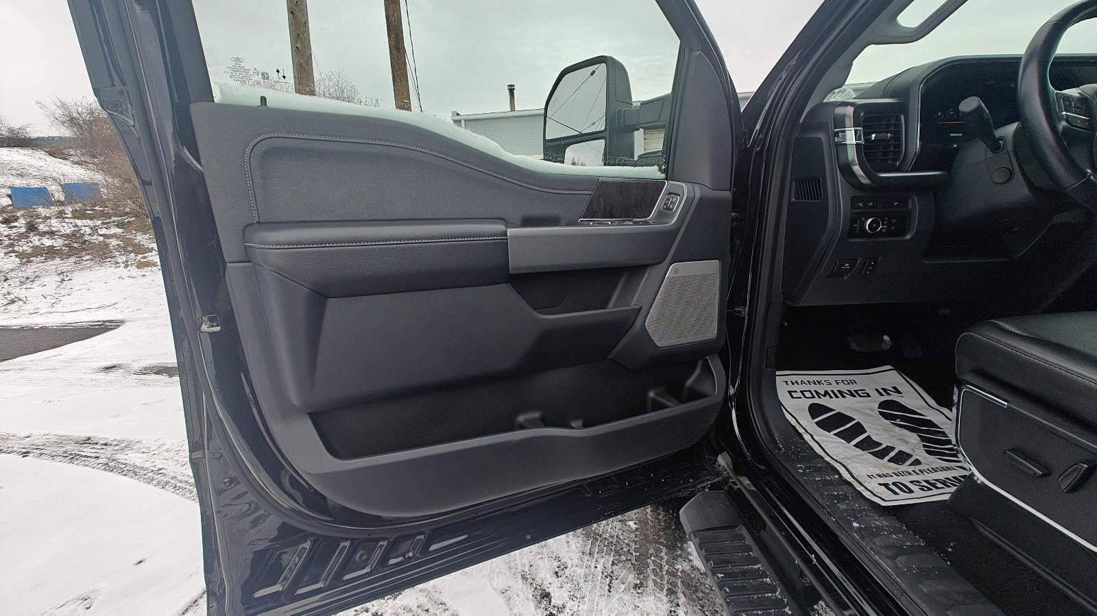 2024 Ford Super Duty F-350 SRW LARIAT 4WD Crew Cab 6.75' Box