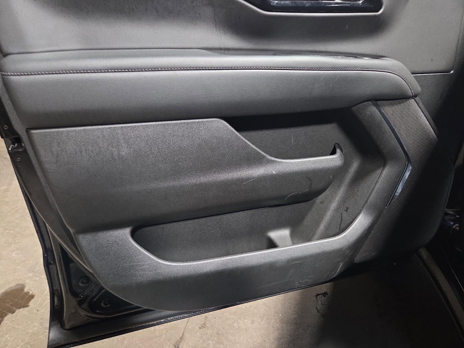 2025 Chevrolet Suburban 4WD Z71