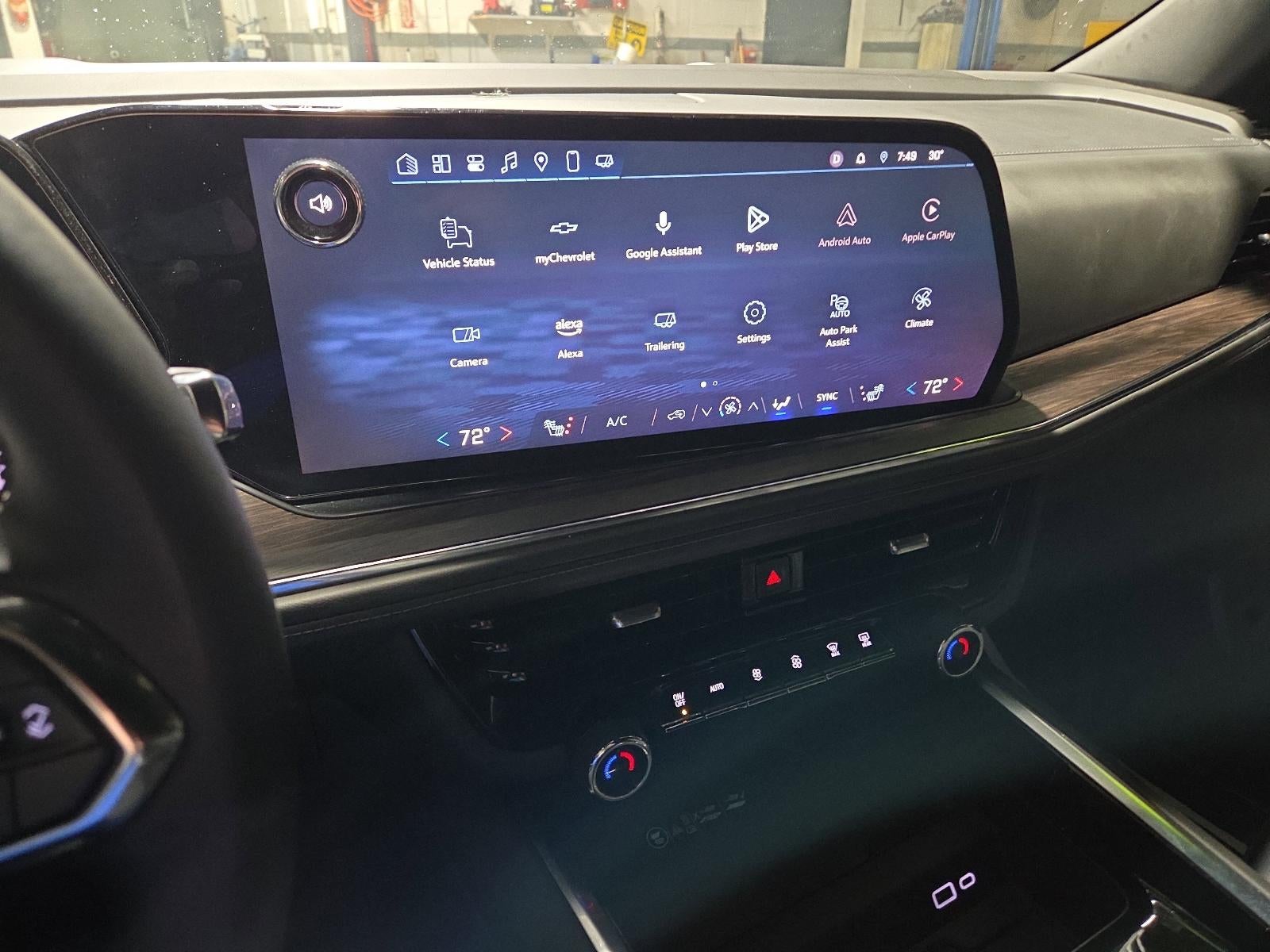 2025 Chevrolet Suburban 4WD Z71