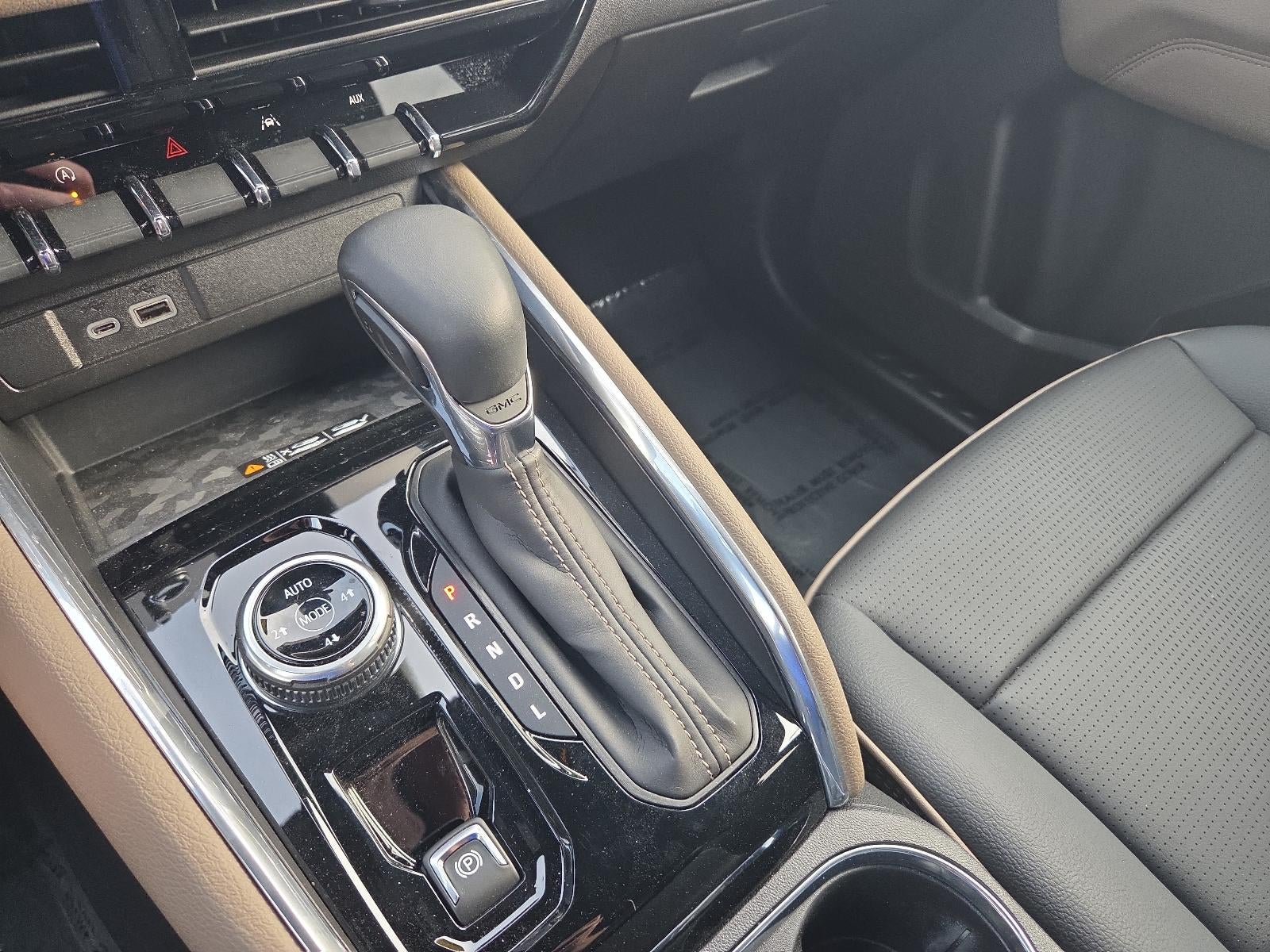 2024 GMC Canyon Crew Cab Short Box 4-Wheel Drive Denali