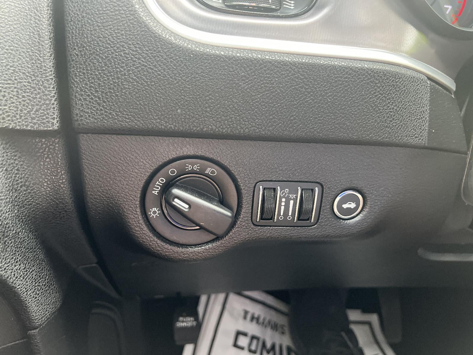 2021 Dodge Charger SXT RWD