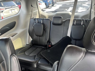 2024 Chrysler Pacifica Touring L FWD