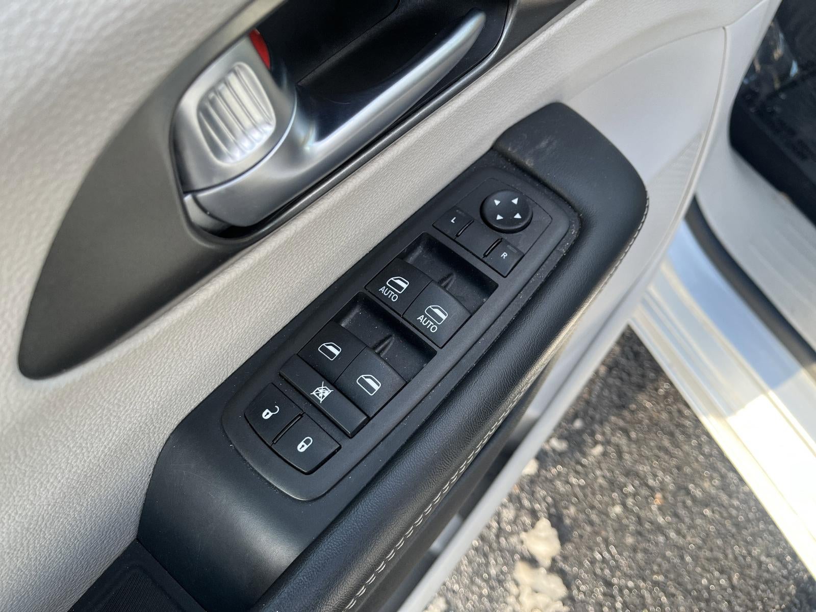 2024 Chrysler Pacifica Touring L FWD