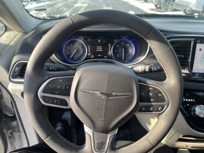2024 Chrysler Pacifica Touring L FWD