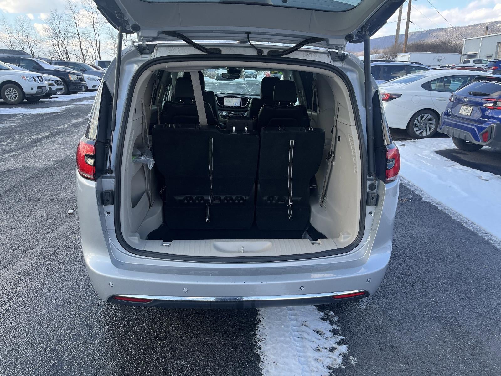 2024 Chrysler Pacifica Touring L FWD