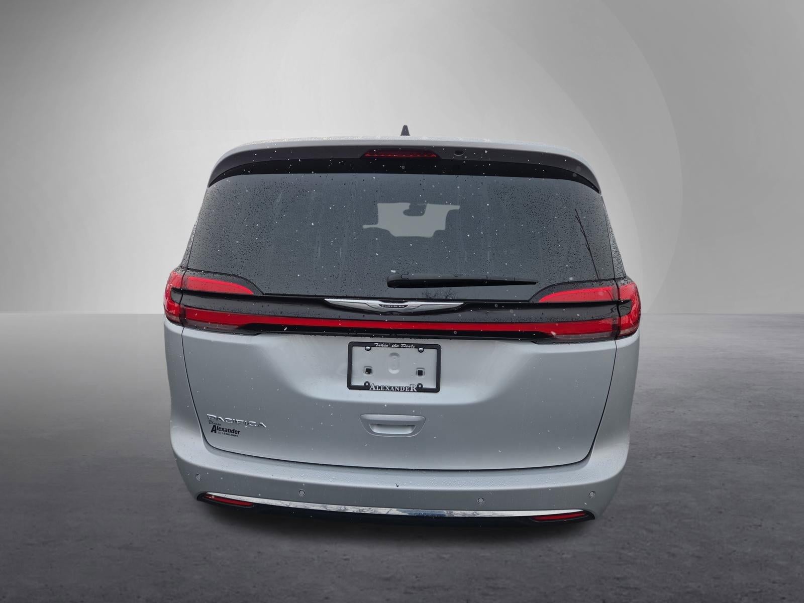 2024 Chrysler Pacifica Touring L FWD