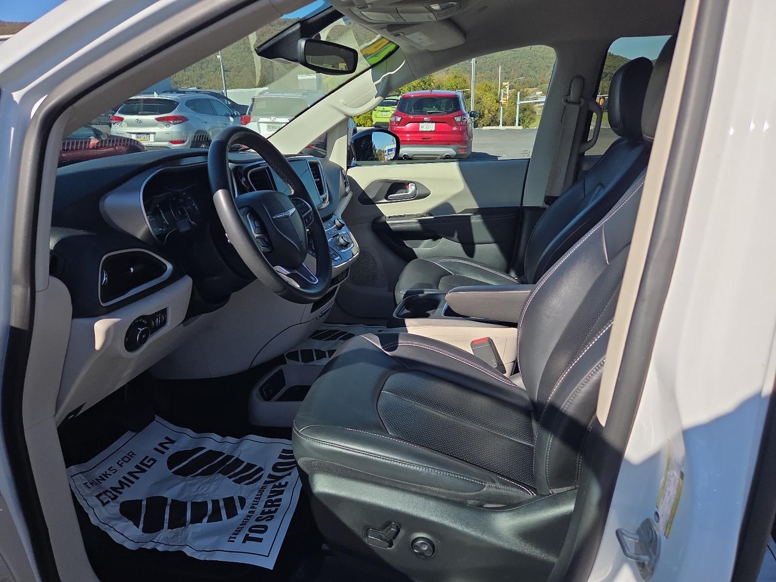 2024 Chrysler Pacifica Touring L FWD