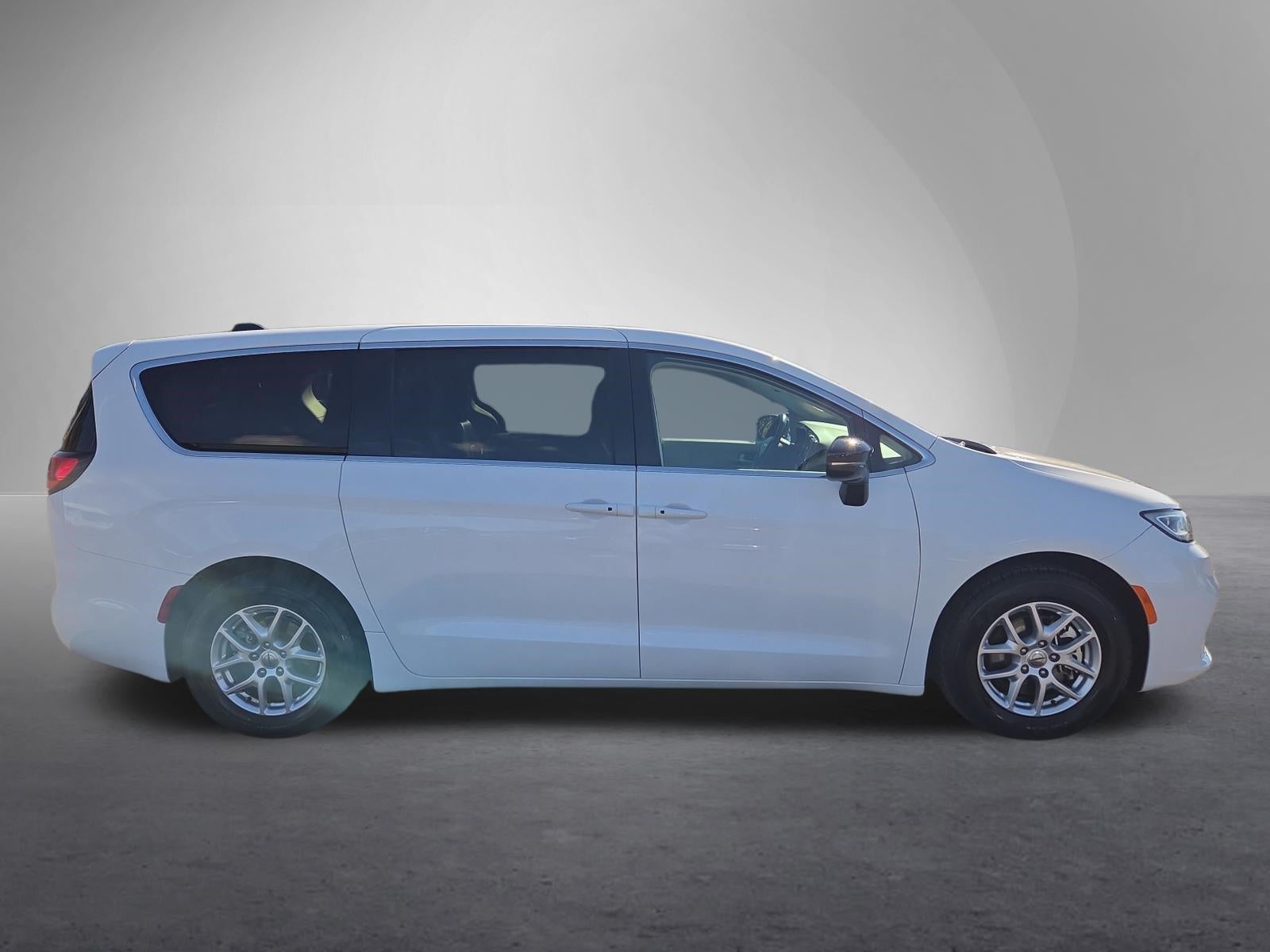 2024 Chrysler Pacifica Touring L FWD