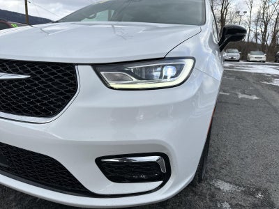 2024 Chrysler Pacifica Touring L FWD