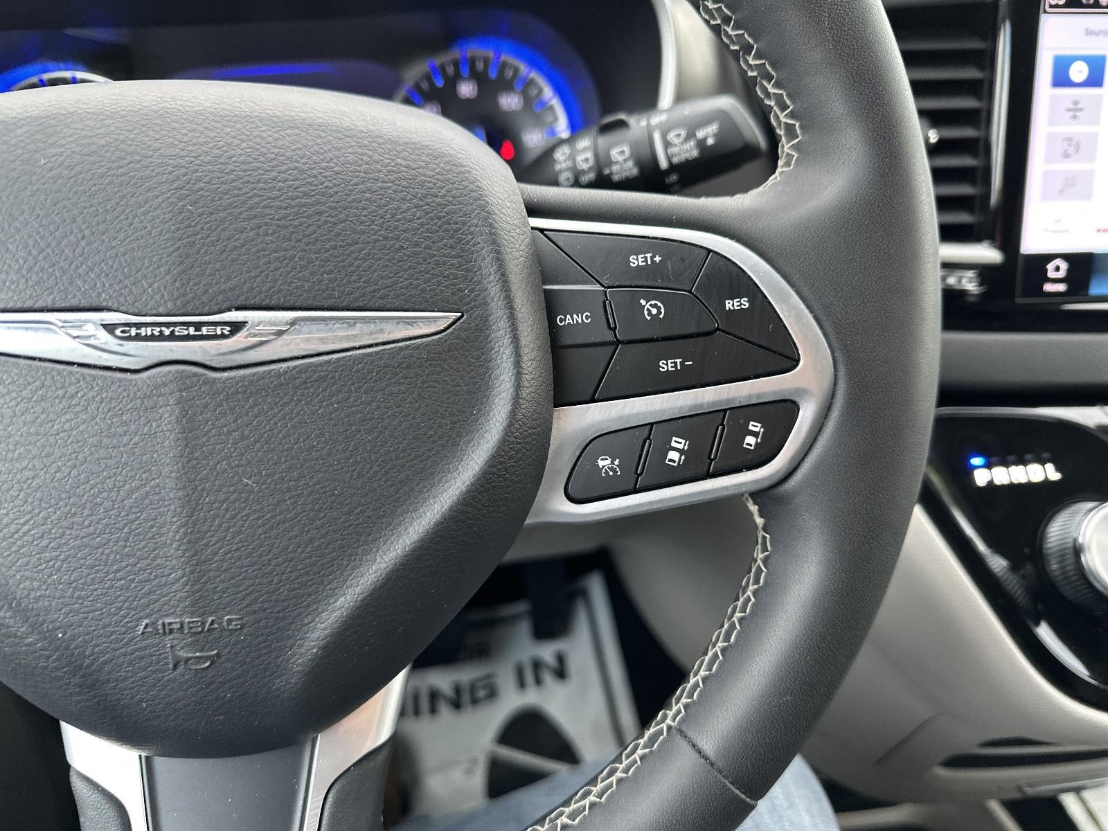 2024 Chrysler Pacifica Touring L FWD