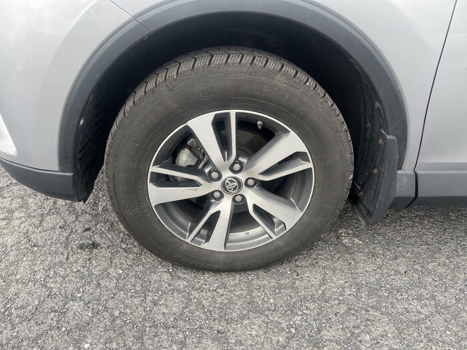 2016 Toyota RAV4 AWD 4dr XLE (Natl)