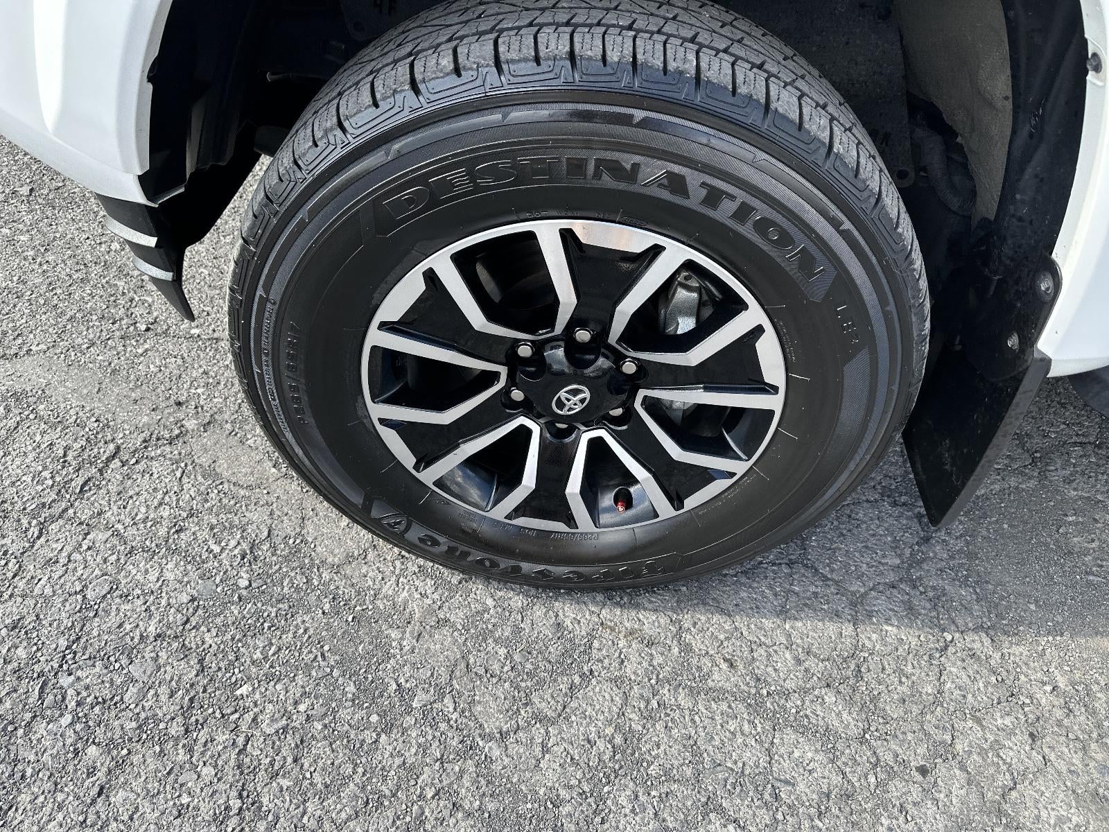 2022 Toyota Tacoma 4WD 4WD TRD Sport Double Cab 5' Bed V6 AT (Natl)