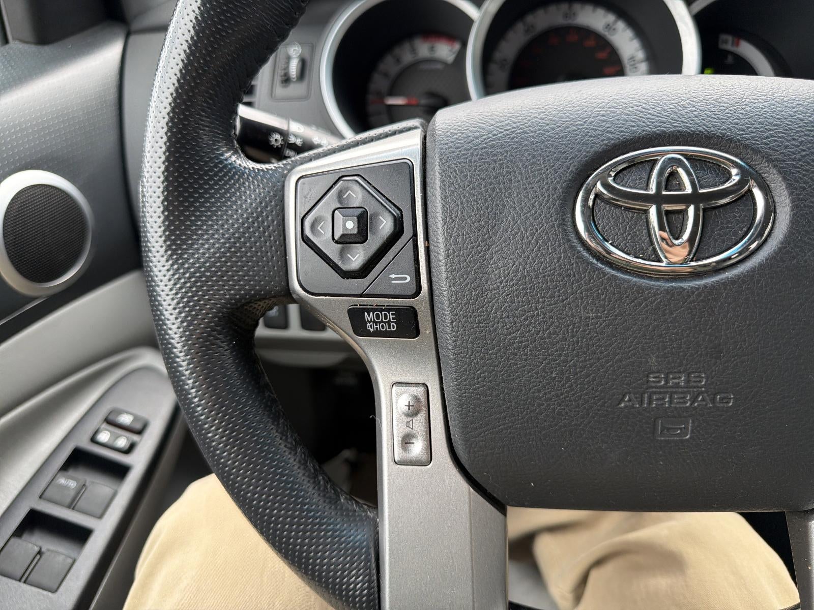 2015 Toyota Tacoma 4WD Double Cab Short Bed V6 Automatic (Natl)