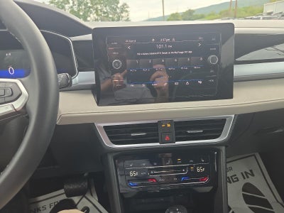 2025 Volkswagen Taos SE 4MOTION