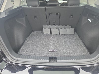 2025 Volkswagen Taos SE 4MOTION