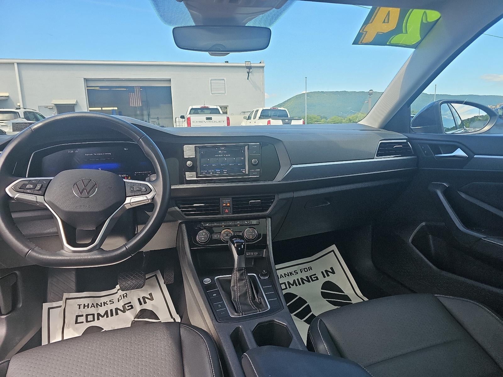 2024 Volkswagen Jetta SE Auto