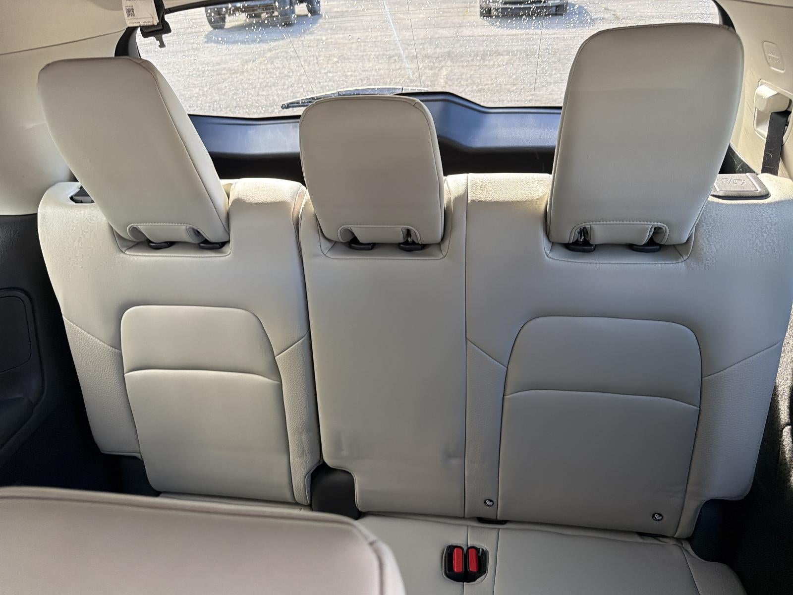 2022 Nissan Pathfinder SL 4WD